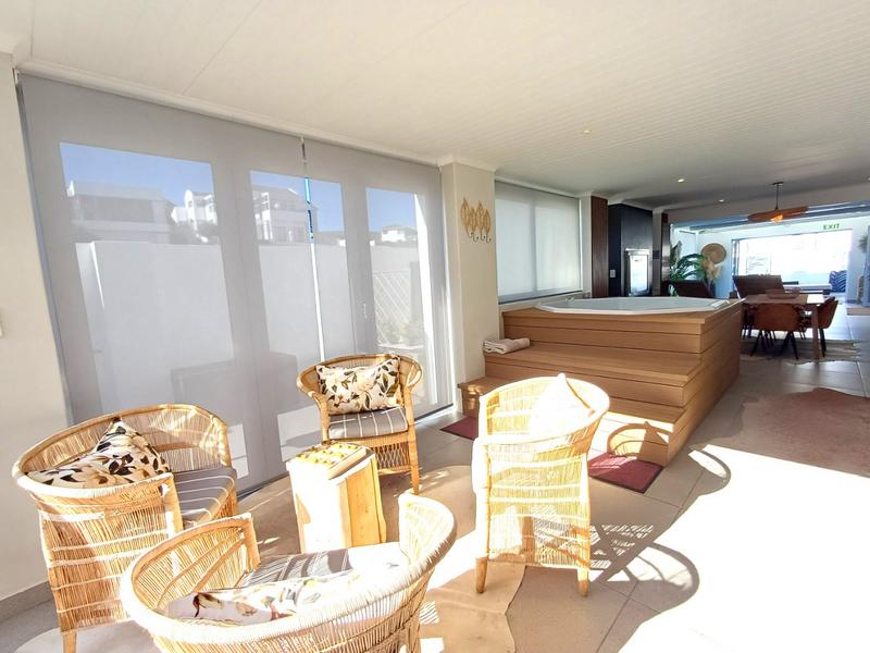 5 Bedroom Property for Sale in Pearl Bay Western Cape